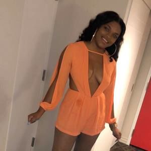 Meet your Posher, Aisha